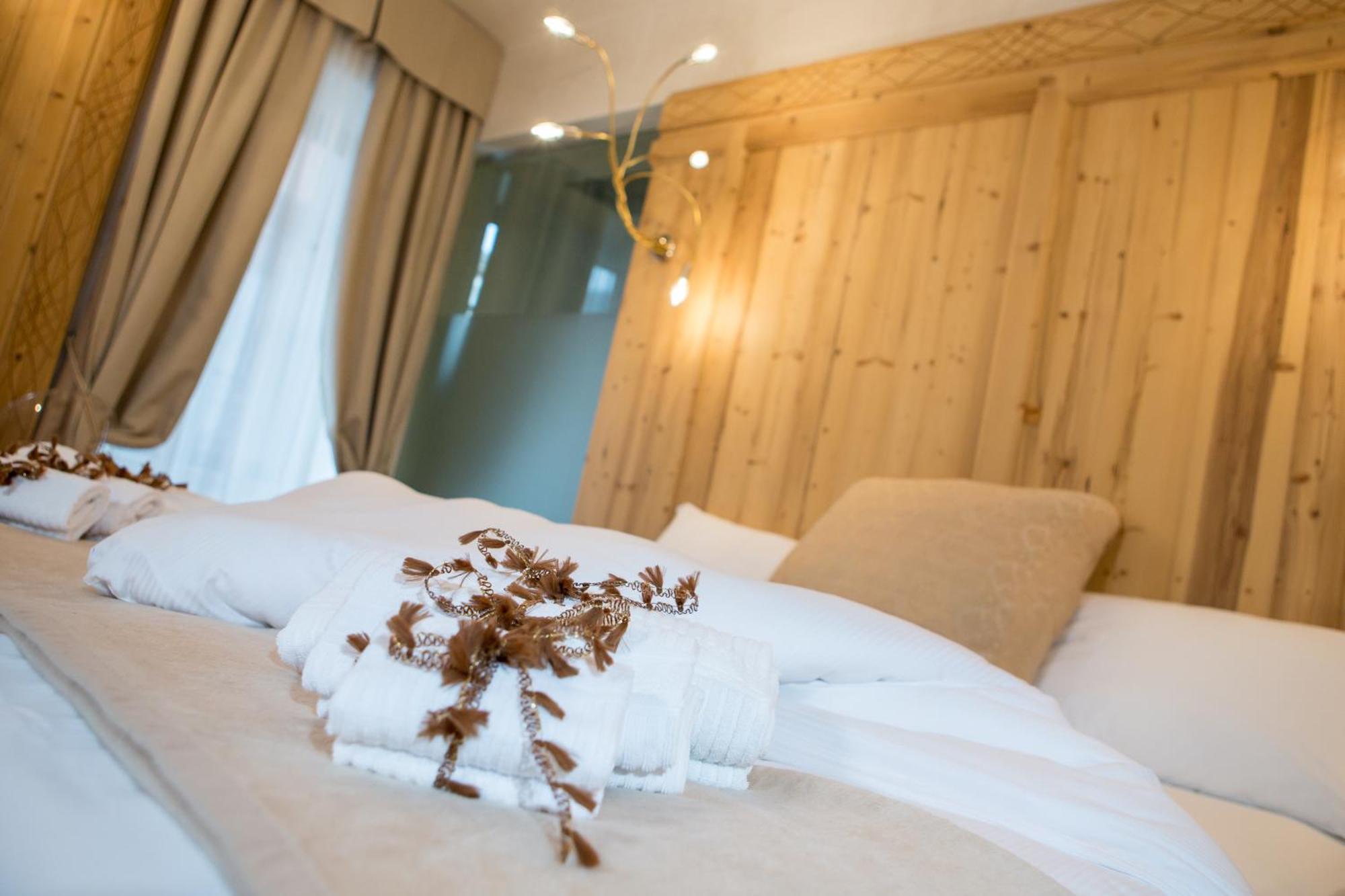 Hotel Orso Grigio Cavalese Eksteriør bilde