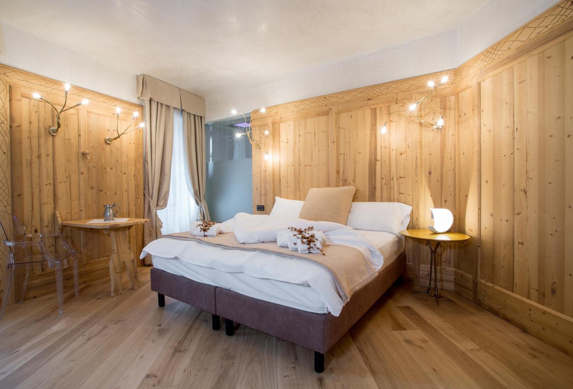 Hotel Orso Grigio Cavalese Eksteriør bilde