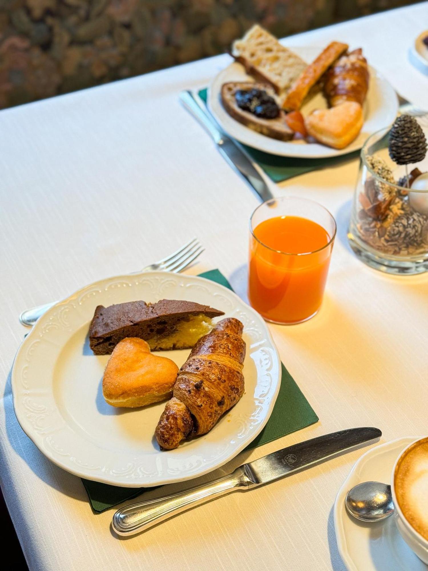 Hotel Orso Grigio Cavalese Eksteriør bilde